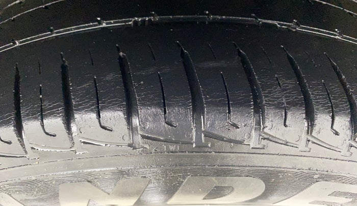 2018 Maruti Vitara Brezza VDI, Diesel, Manual, 76,683 km, Left Rear Tyre Tread