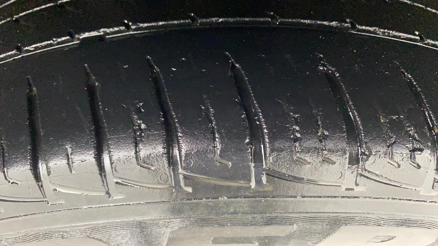 2018 Maruti Vitara Brezza VDI, Diesel, Manual, 76,776 km, Right Front Tyre Tread