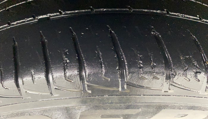 2018 Maruti Vitara Brezza VDI, Diesel, Manual, 76,683 km, Right Front Tyre Tread