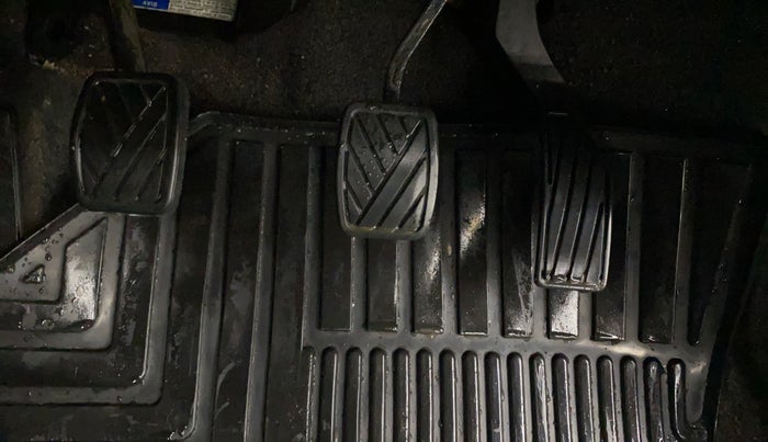2018 Maruti Vitara Brezza VDI, Diesel, Manual, 76,683 km, Pedals