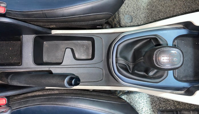 2023 KIA CARENS  PREMIUM 1.5 TURBO PETROL IMT 7 STR, Petrol, Manual, 45,765 km, Gear Lever