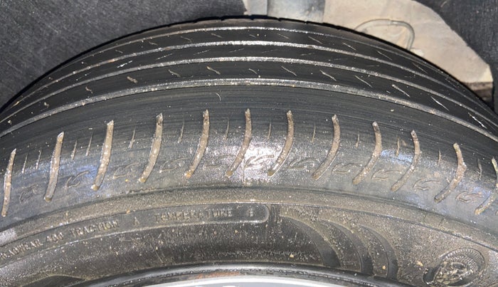 2023 KIA CARENS  PREMIUM 1.5 TURBO PETROL IMT 7 STR, Petrol, Manual, 45,765 km, Left Rear Tyre Tread