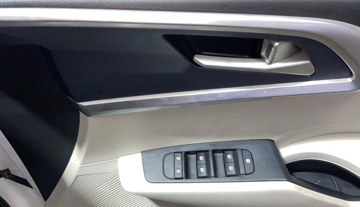 2023 KIA CARENS  PREMIUM 1.5 TURBO PETROL IMT 7 STR, Petrol, Manual, 45,765 km, Driver Side Door Panels Control