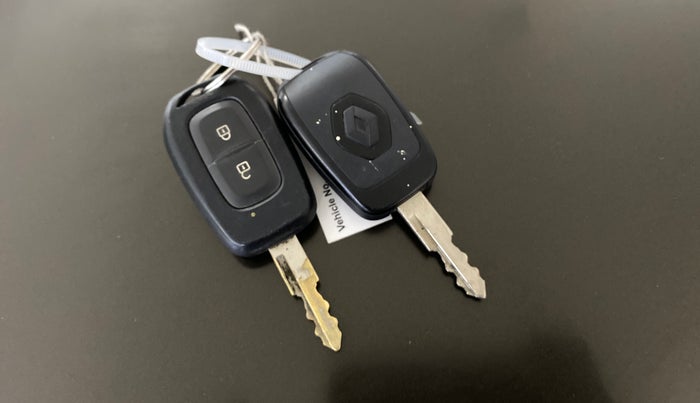 2020 Renault Kwid RXT 1.0 (O), Petrol, Manual, 25,210 km, Key Close Up