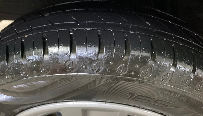 2020 Renault Kwid RXT 1.0 (O), Petrol, Manual, 25,210 km, Right Rear Tyre Tread