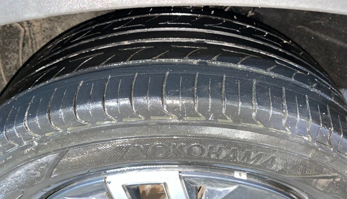 2021 Hyundai VENUE SX 1.0 TURBO, Petrol, Manual, 35,395 km, Left Front Tyre Tread