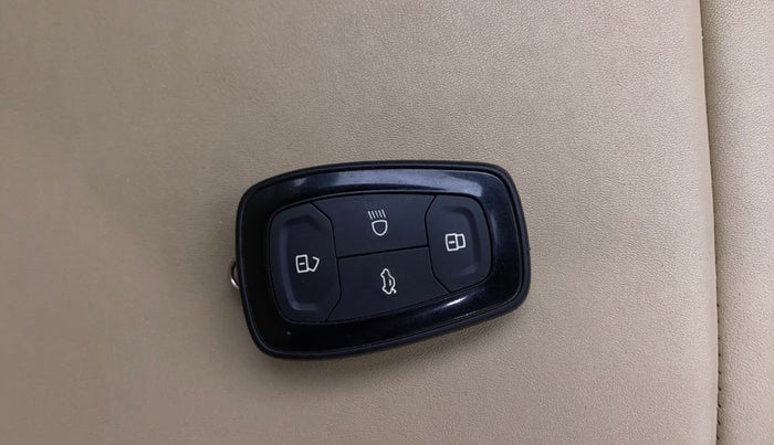 2022 Tata NEXON XZ PLUS PETROL, Petrol, Manual, 67,305 km, Key Close Up