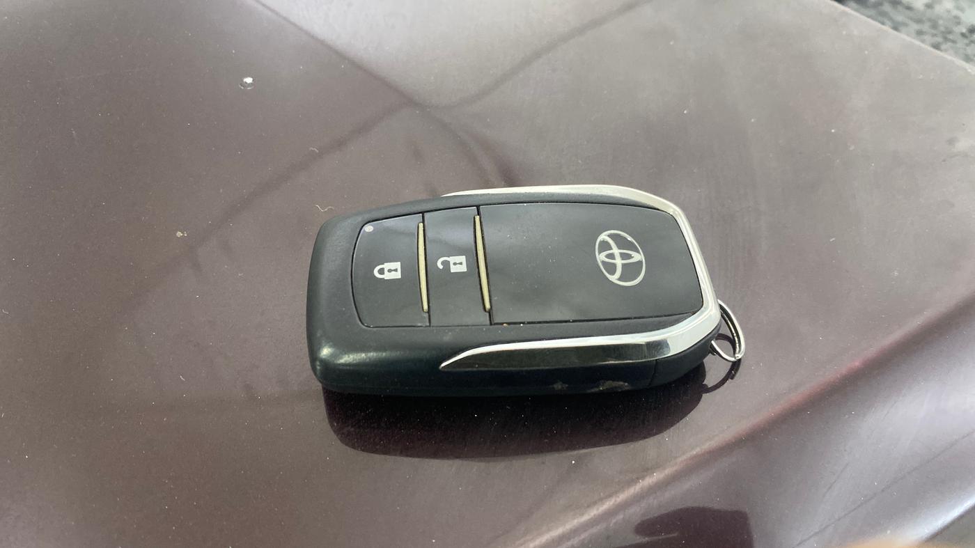2018 Toyota Innova Crysta 2.8 ZX AT 7 STR, Diesel, Automatic, 1,07,889 km, Key Close Up