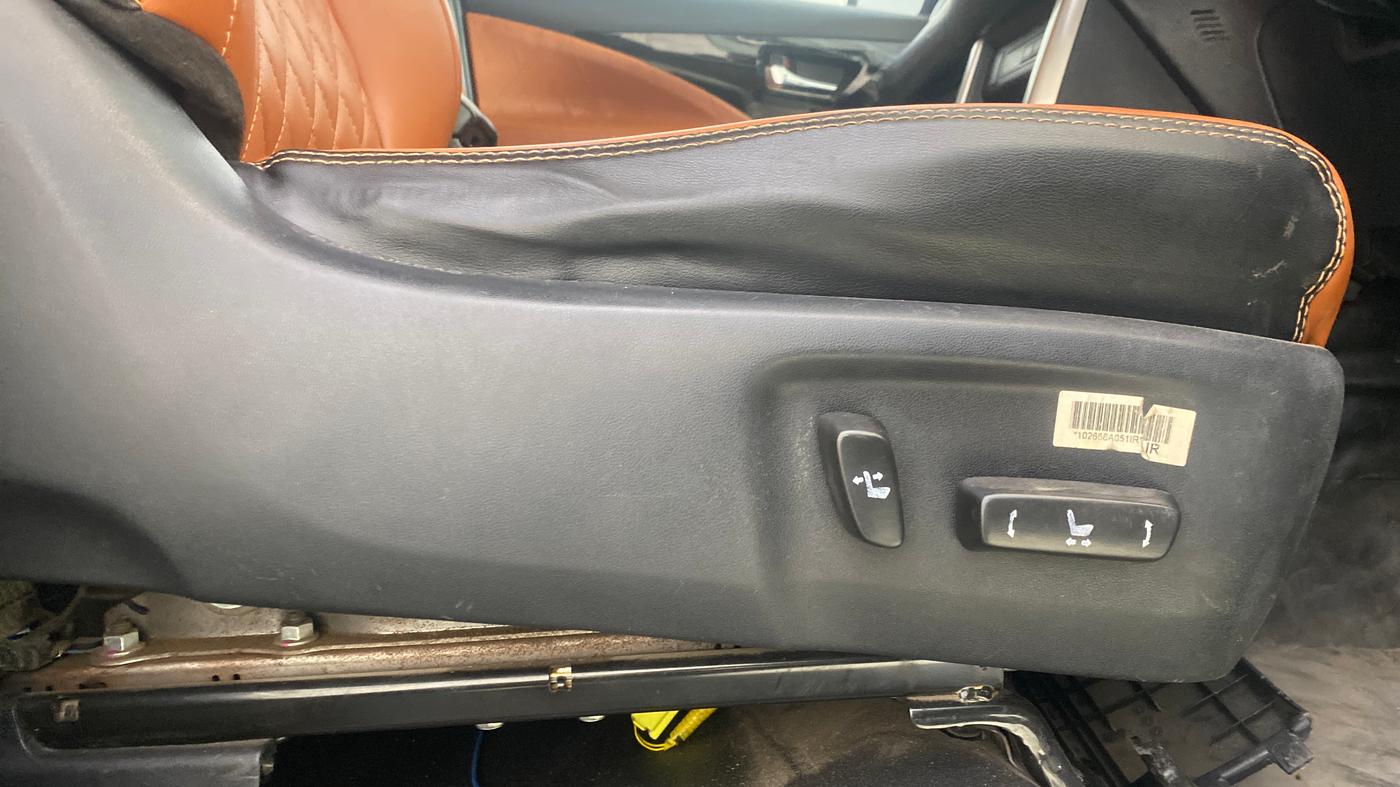 2018 Toyota Innova Crysta 2.8 ZX AT 7 STR, Diesel, Automatic, 1,07,889 km, Driver Side Adjustment Panel