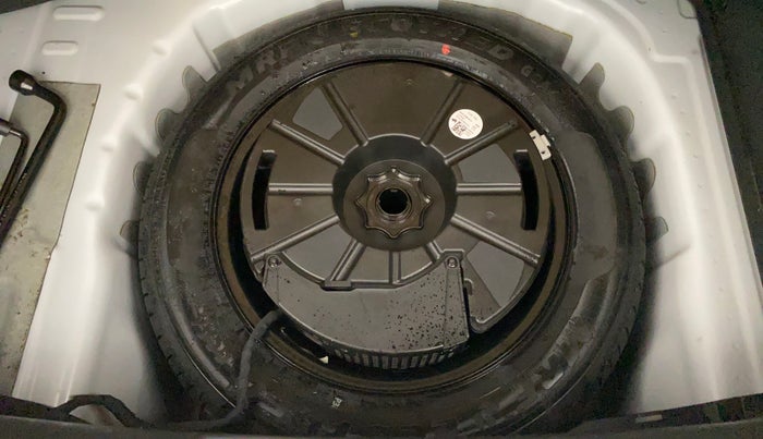 2025 Volkswagen TAIGUN TOPLINE 1.0 TSI AT, Petrol, Automatic, 5,074 km, Spare Tyre