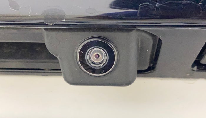 2025 Volkswagen TAIGUN TOPLINE 1.0 TSI AT, Petrol, Automatic, 5,074 km, Parking Camera