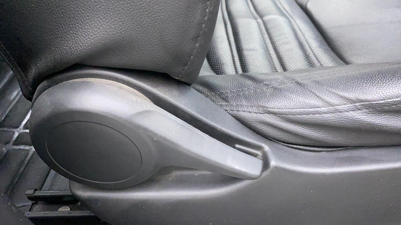 2020 Honda Amaze 1.2L I-VTEC E, Petrol, Manual, 13,328 km, Driver Side Adjustment Panel