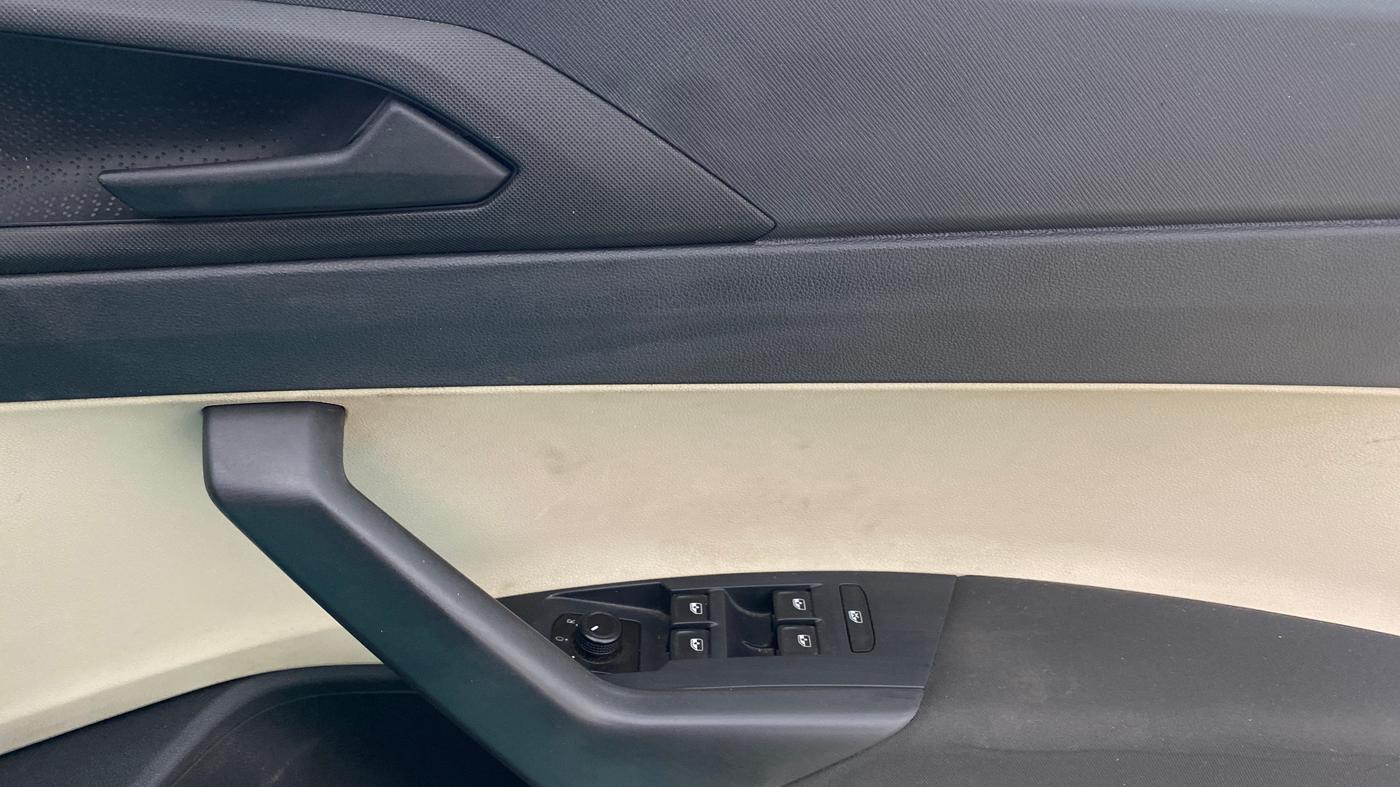 2022 Skoda SLAVIA ACTIVE 1.0L TSI MT, Petrol, Manual, 42,835 km, Driver Side Door Panels Control