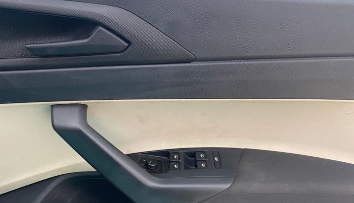 2022 Skoda SLAVIA ACTIVE 1.0L TSI MT, Petrol, Manual, 42,835 km, Driver Side Door Panels Control