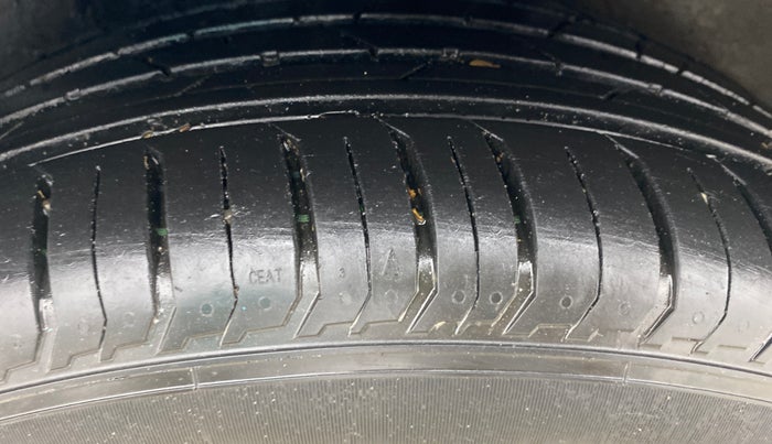 2022 Skoda SLAVIA ACTIVE 1.0L TSI MT, Petrol, Manual, 42,835 km, Right Rear Tyre Tread