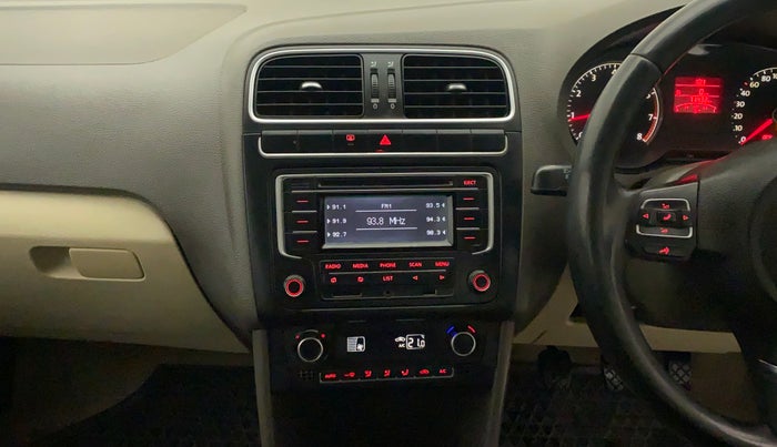 2014 Volkswagen Vento HIGHLINE 1.6 MPI, Petrol, Manual, 71,868 km, Air Conditioner