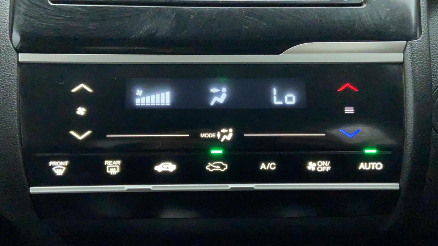 2017 Honda WR-V 1.2 i-VTEC VX MT, Petrol, Manual, 38,752 km, Automatic Climate Control