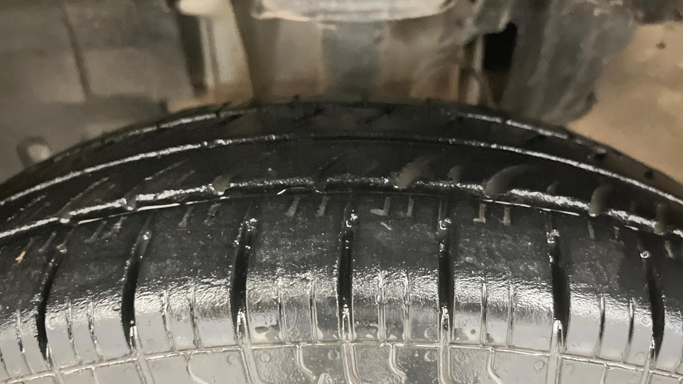 2019 Renault TRIBER RXT, Petrol, Manual, 68,319 km, Left Front Tyre Tread