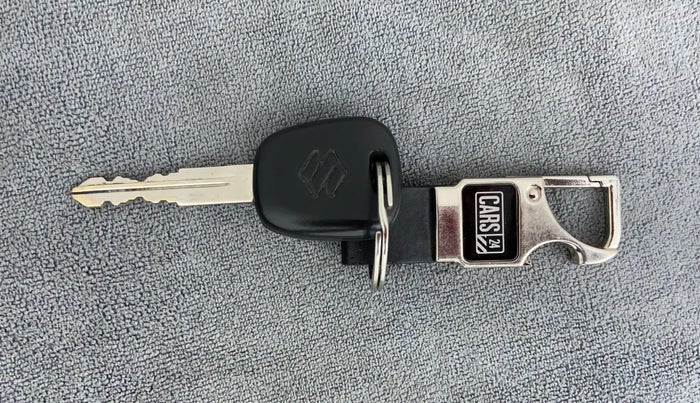 2018 Maruti Wagon R 1.0 LXI CNG, CNG, Manual, 68,632 km, Key Close Up