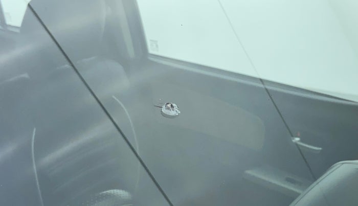 2018 Maruti Wagon R 1.0 LXI CNG, CNG, Manual, 68,632 km, Front windshield - Minor spot on windshield