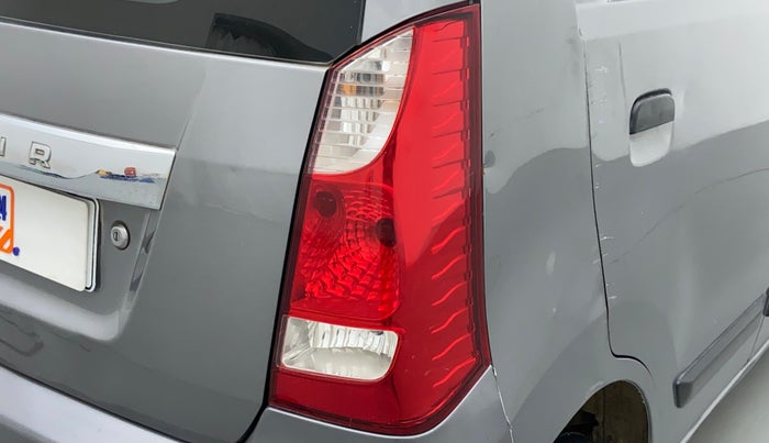 2018 Maruti Wagon R 1.0 LXI CNG, CNG, Manual, 68,632 km, Right tail light - Minor damage