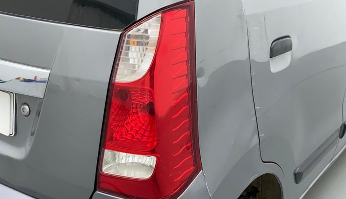 2018 Maruti Wagon R 1.0 LXI CNG, CNG, Manual, 68,632 km, Right tail light - Minor scratches