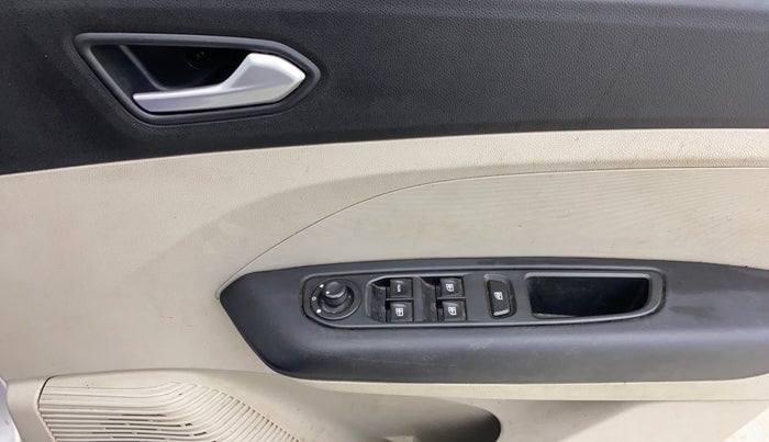 2021 Renault TRIBER RXZ AMT, Petrol, Automatic, 37,036 km, Driver Side Door Panels Control