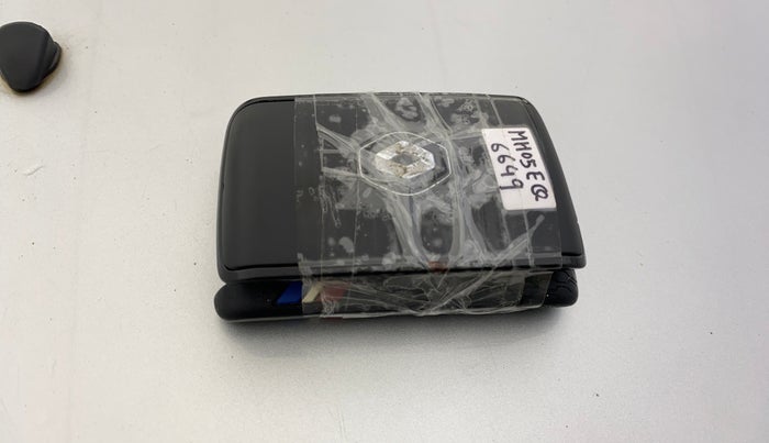 2021 Renault TRIBER RXZ AMT, Petrol, Automatic, 37,036 km, Key Close Up