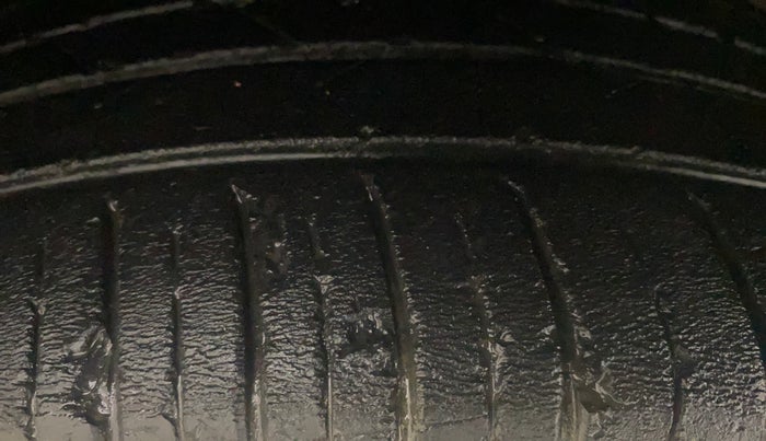 2022 Hyundai NEW I20 SPORTZ 1.2 MT, Petrol, Manual, 61,273 km, Left Front Tyre Tread