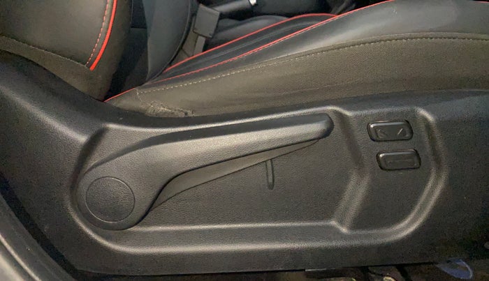 2022 Hyundai VENUE N LINE N8 1.0 TURBO DCT, Petrol, Automatic, 6,205 km, Driver Side Adjustment Panel