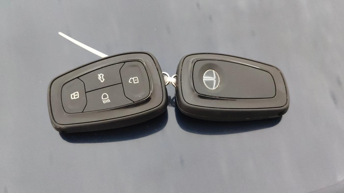 2021 Tata TIGOR XZ PLUS PETROL, Petrol, Manual, 32,695 km, Key Close Up