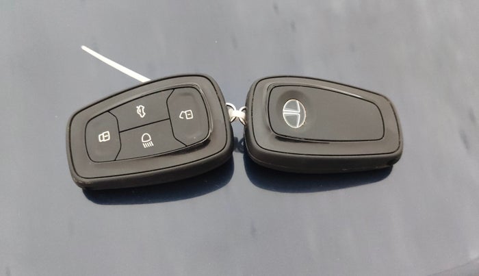 2021 Tata TIGOR XZ PLUS PETROL, Petrol, Manual, 32,695 km, Key Close Up