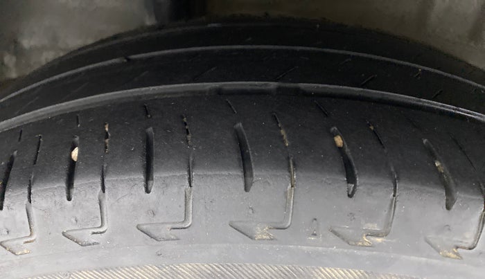 2018 Honda Amaze 1.5 V CVT I-DTEC, Diesel, Automatic, 32,186 km, Right Rear Tyre Tread