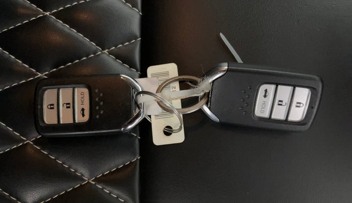 2021 Honda Amaze 1.2L I-VTEC VX, Petrol, Manual, 49,065 km, Key Close Up