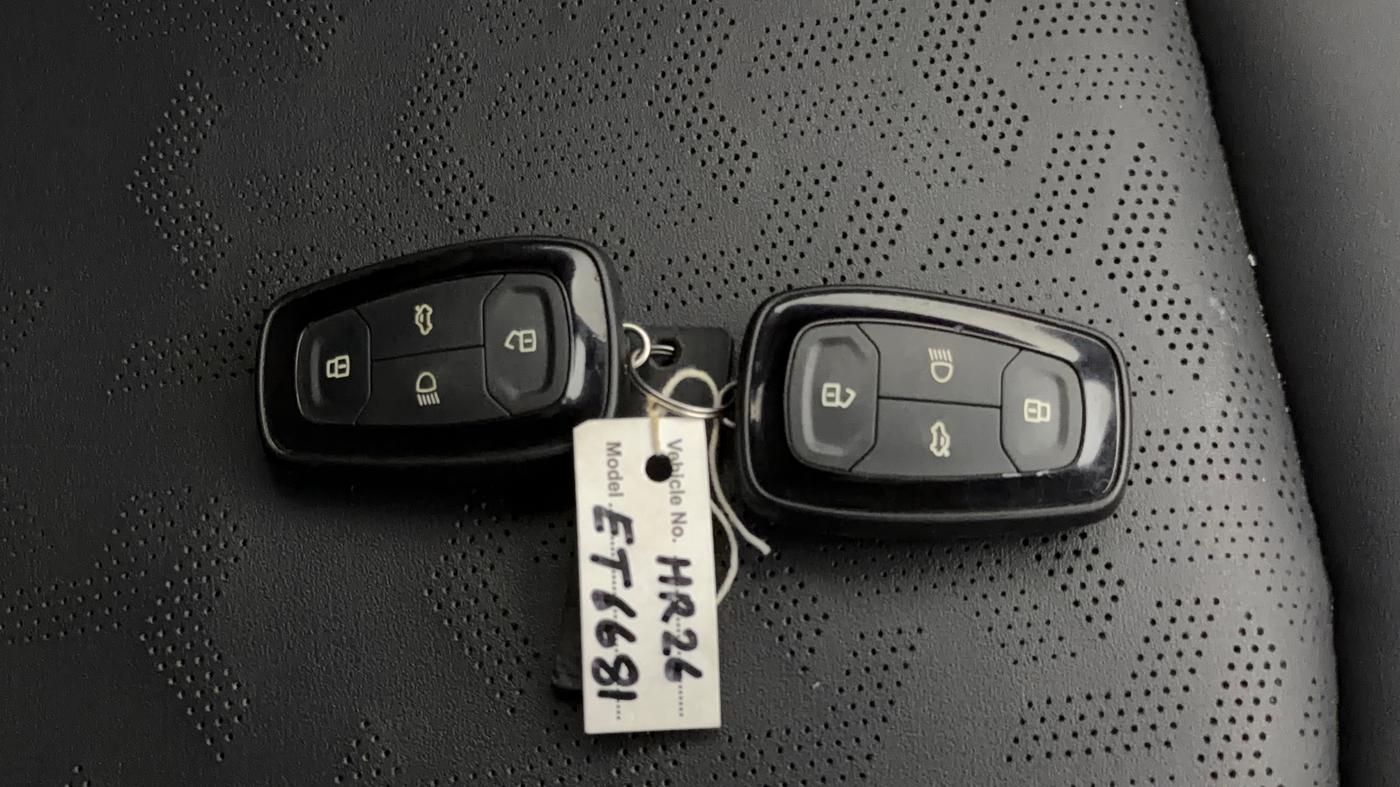 2022 Tata NEXON XZ PLUS (O) PETROL DARK EDITION, Petrol, Manual, 34,815 km, Key Close Up