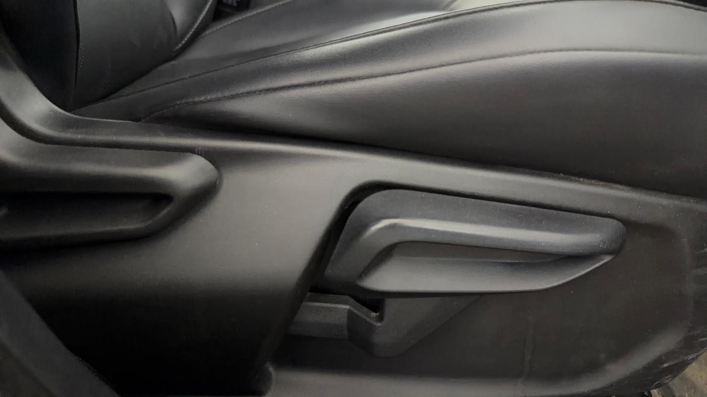 2022 Tata NEXON XZ PLUS (O) PETROL DARK EDITION, Petrol, Manual, 34,815 km, Driver Side Adjustment Panel