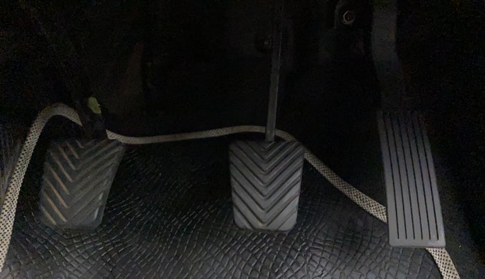 2012 Hyundai i20 MAGNA (O) 1.2, Petrol, Manual, 1,12,998 km, Pedals