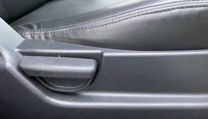 2012 Hyundai i20 MAGNA (O) 1.2, Petrol, Manual, 1,12,998 km, Driver Side Adjustment Panel