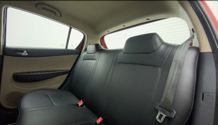 2012 Hyundai i20 MAGNA (O) 1.2, Petrol, Manual, 1,12,998 km, Right Side Rear Door Cabin