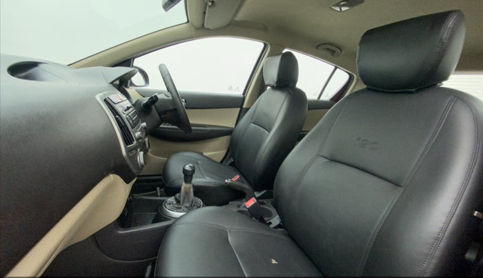 2012 Hyundai i20 MAGNA (O) 1.2, Petrol, Manual, 1,12,998 km, Right Side Front Door Cabin