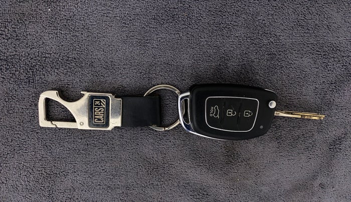 2012 Hyundai i20 MAGNA (O) 1.2, Petrol, Manual, 1,12,998 km, Key Close Up