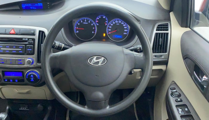 2012 Hyundai i20 MAGNA (O) 1.2, Petrol, Manual, 1,12,998 km, Steering Wheel Close Up