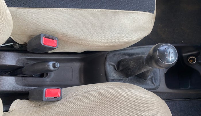 2015 Hyundai Eon SPORTZ, Petrol, Manual, 15,229 km, Gear Lever