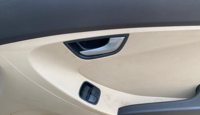 2015 Hyundai Eon SPORTZ, Petrol, Manual, 15,229 km, Driver Side Door Panels Control