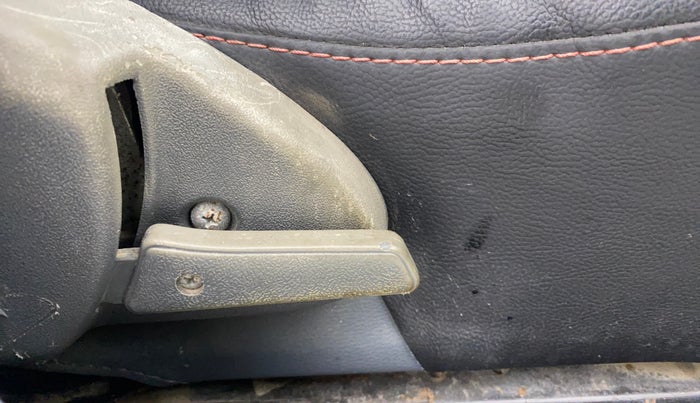 2016 Maruti Alto 800 LXI, Petrol, Manual, 35,645 km, Driver Side Adjustment Panel