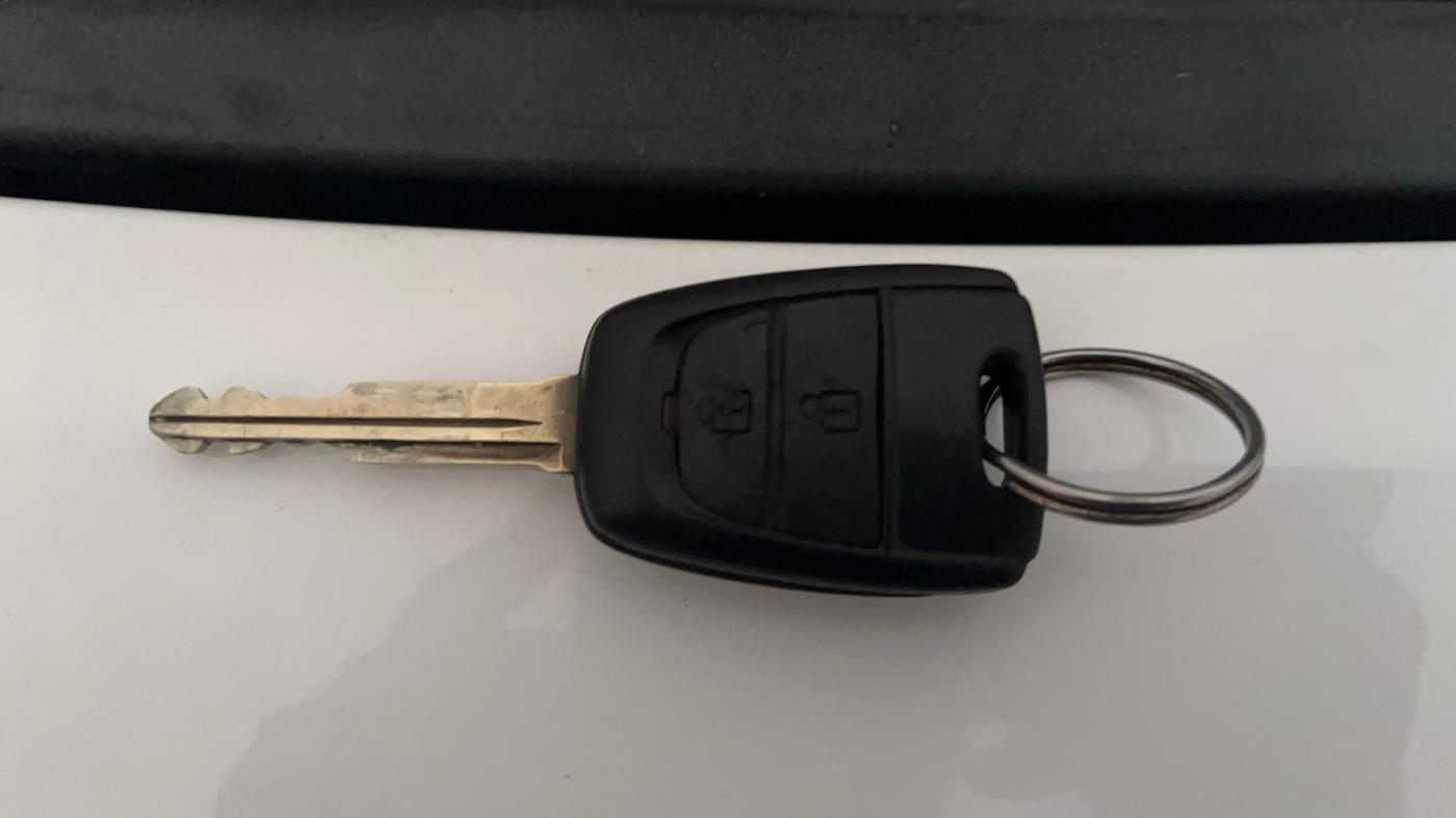2018 Hyundai Grand i10 MAGNA 1.2 KAPPA VTVT, Petrol, Manual, 1,10,034 km, Key Close Up