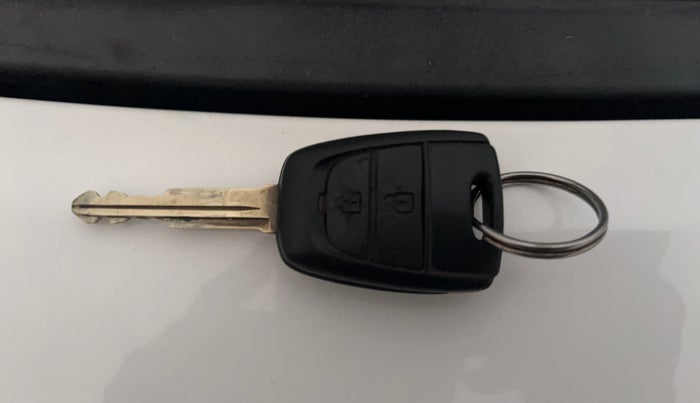 2018 Hyundai Grand i10 MAGNA 1.2 KAPPA VTVT, Petrol, Manual, 1,10,034 km, Key Close Up