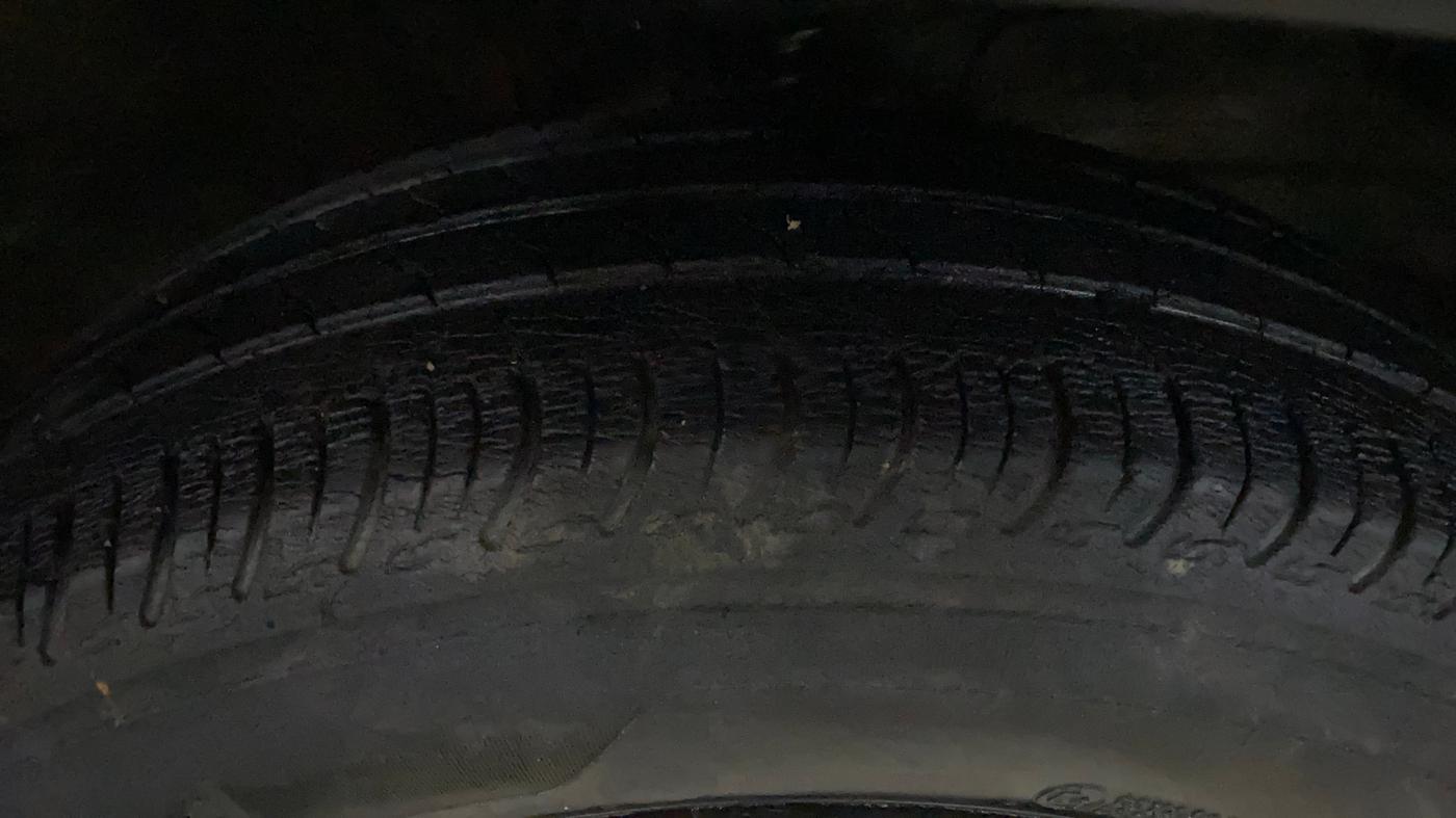 2021 Maruti S PRESSO VXI, Petrol, Manual, 38,531 km, Right Front Tyre Tread