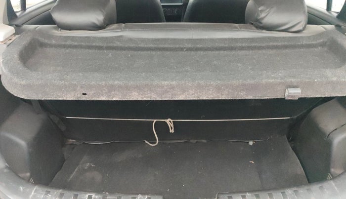 2014 Maruti Swift VXI, Petrol, Manual, 77,393 km, Boot Inside