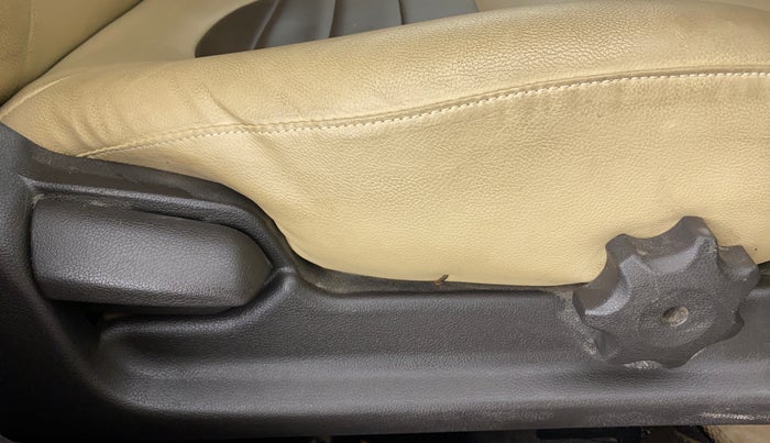 2015 Hyundai Verna FLUIDIC 1.6 VTVT S, Petrol, Manual, 45,118 km, Driver Side Adjustment Panel